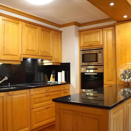 Charming 3 Bedroom On Jack Nicklaus Golf Course - Estoril 克莱恩 蒙塔纳